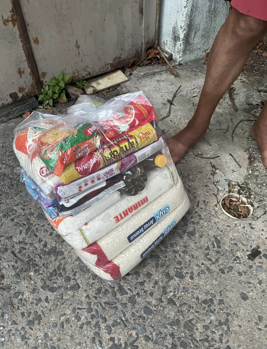 Entrega de cestas básicas 10