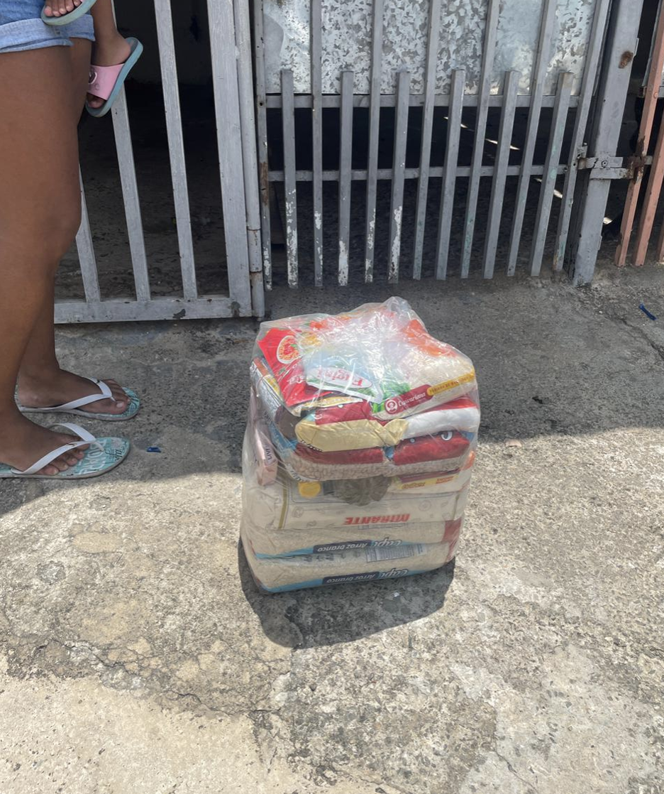 Entrega de cestas básicas 13